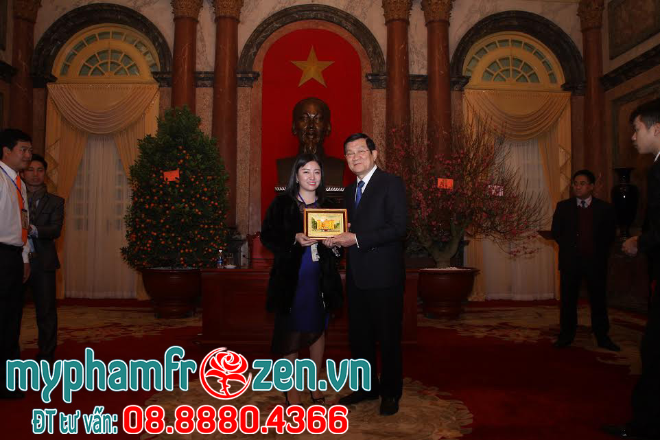 mỹ phẩm Frozen được chủ tịch nước Nguyễn Tấn Sang trao bằng khen